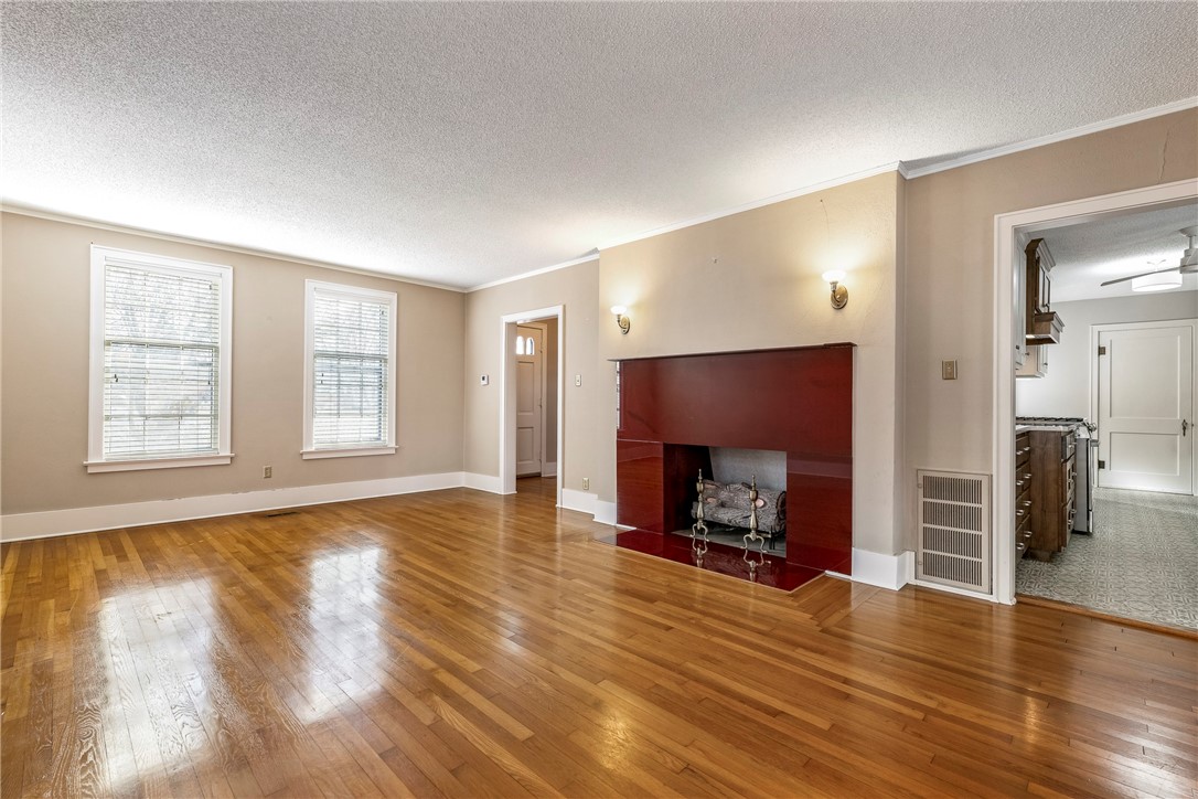 LEFORS ADD-BENTONVILLE - Residential