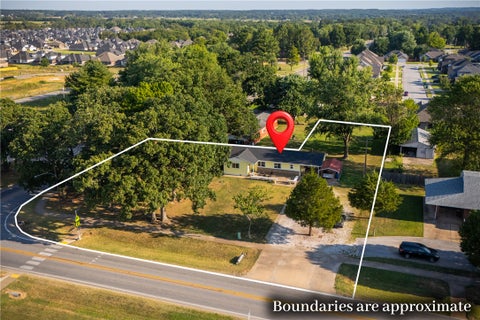 Photo of 612 W Pickens Road, Pea Ridge, AR 72751 (MLS # 1358430)