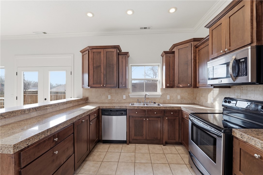 Oaklawn Place - Residential