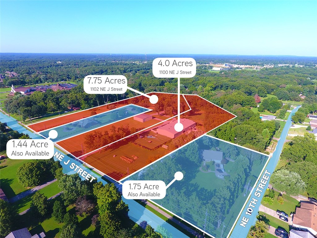 4.0 acres of A-1 Agriculture-zoned land in highly desirable area of Bentonville. Located on J Street adjacent from Crystal Bridges Museum and minutes to downtown Bentonville. Razorback Greenway Trail runs along the property line making the advantageous for development.
See MLS #1123669 for adjoining property for sale.