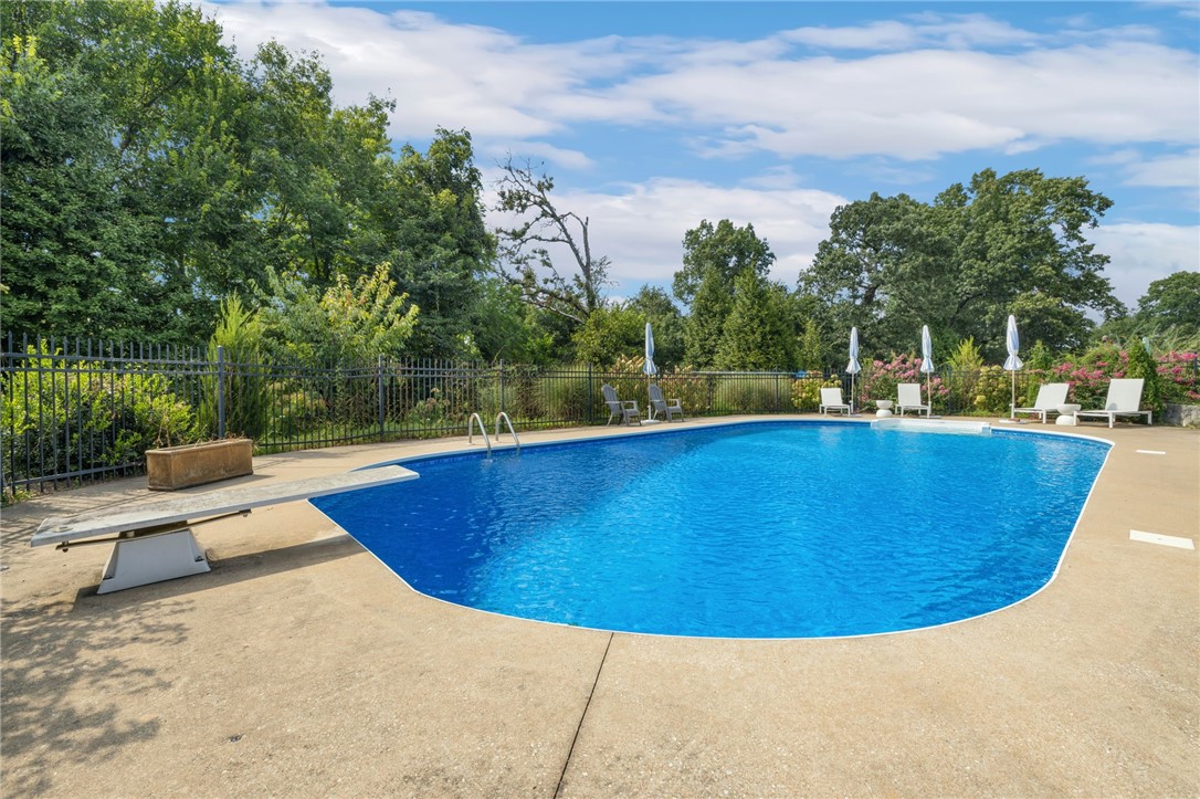 El Contento Acres Bentonville - Residential