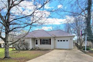 Lovely 4 bedroom 3 bath home located on a quite cul-de-sac in Cottonwood Landing subdivision with gorgeous tray ceilings, 2 decks and a sunroom that runs the length of the house. 2 bedrooms & 2 baths upstairs plus 2 newer bedrooms and 1 bath downstairs, walk-out basement includes a den & full kitchen with pecan cabinets, newer hot water heater and furnace.