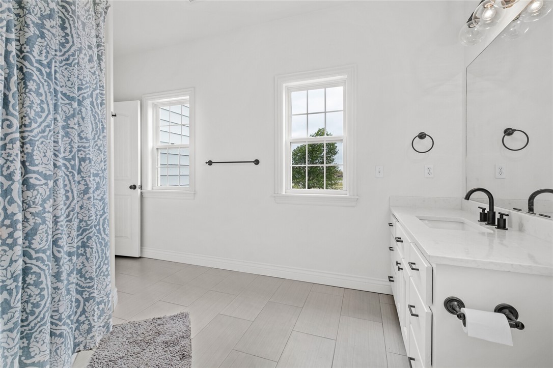 22-19-32-RURAL - Residential