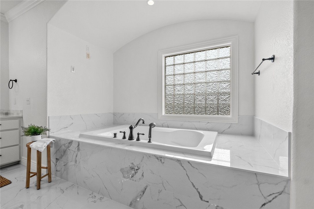 22-19-32-RURAL - Residential