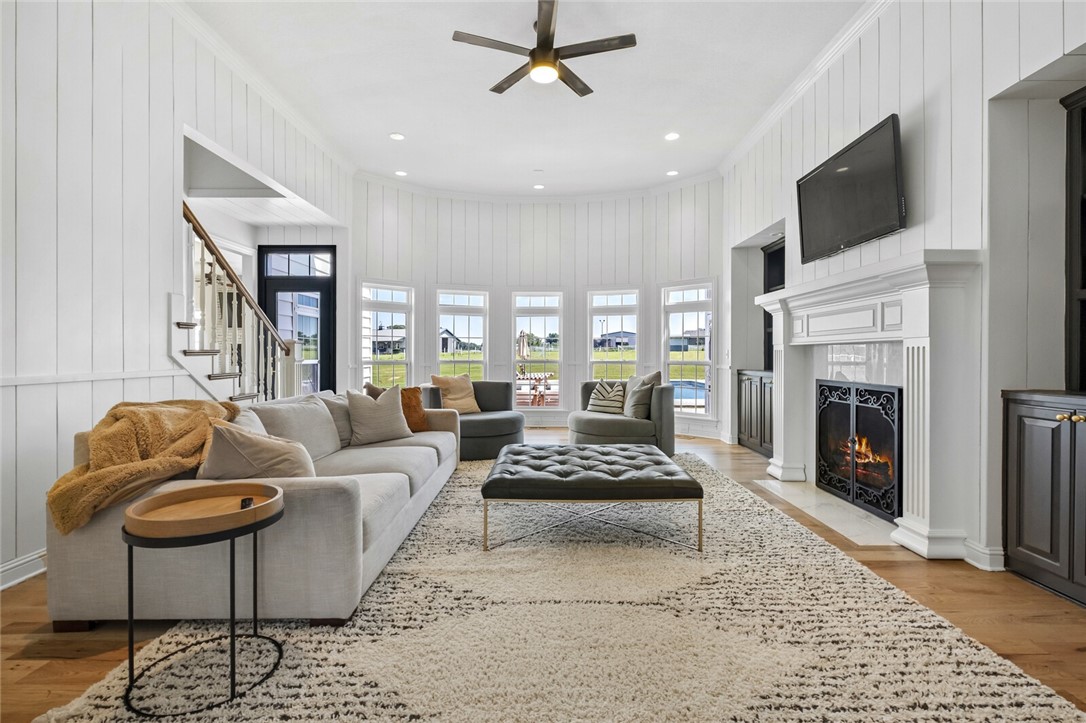 22-19-32-RURAL - Residential