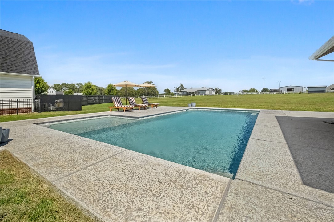 22-19-32-RURAL - Residential