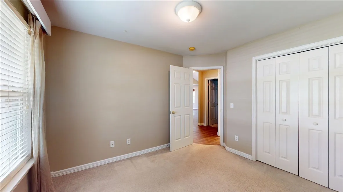 Bentonville, Arkansas 72712, United States, 3 Bedrooms Bedrooms, ,2 BathroomsBathrooms,Residential,Pending,132309