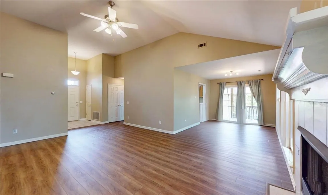 Bentonville, Arkansas 72712, United States, 3 Bedrooms Bedrooms, ,2 BathroomsBathrooms,Residential,Pending,132309