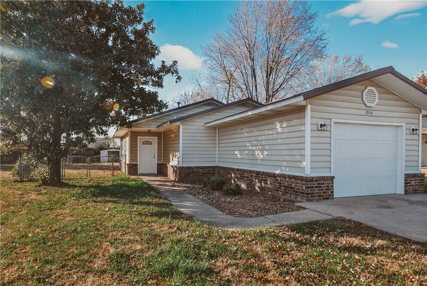 Move-in ready and super clean! This updated 3-bedroom, 1.5-bath home offers an excellent location with easy access to all that Northwest Arkansas has to offer. Perfect for a first-time homebuyer or investor, the property features thoughtful updates, a functional layout, and has been exceptionally well cared for. Enjoy the great outdoor space for relaxing or entertaining, plus the added benefit of an empty lot next door that provides extra breathing room and a more open feel. Convenience, comfort, and value all come together on SW Tater Black Road.