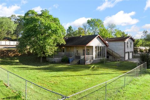 Photo of 808 S Oak Street, Harrison, AR 72601 (MLS # 1326869)