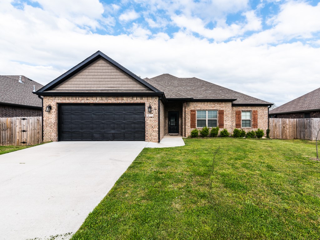 4 bedroom, 2 bath, 2 car garage home- centrally located and close to town & schools. Built in 2020. Beautiful granite counters, wood tile flooring through out, open kitchen & living area, gas fireplace, kitchen island, ALL SS appliances to convey + Washer/ Dryer. Large master with jacuzzi. Large fenced back yard for privacy/ covered patio. 1 small pet negotiable.