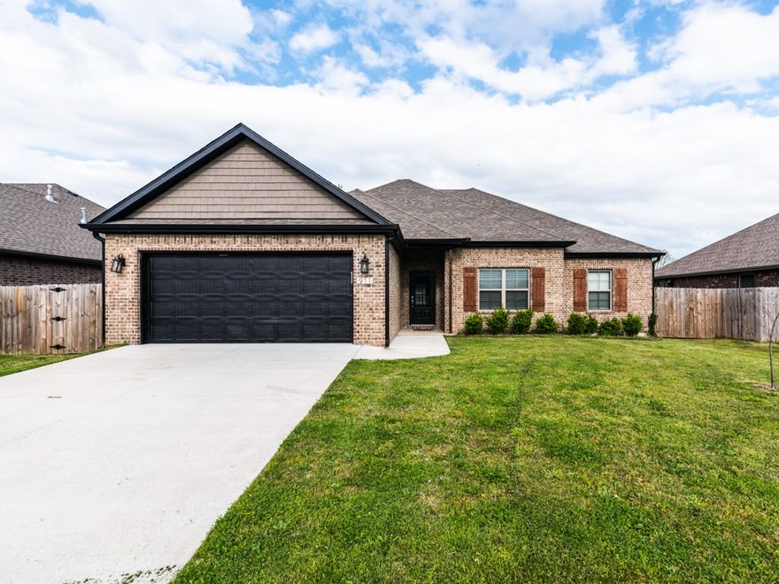 4 bedroom, 2 bath, 2 car garage home- centrally located and close to town & schools. Built in 2020. Beautiful granite counters, wood tile flooring through out, open kitchen & living area, gas fireplace, kitchen island, ALL SS appliances to convey + Washer/ Dryer. Large master with jacuzzi. Large fenced back yard for privacy/ covered patio. 1 small pet negotiable.