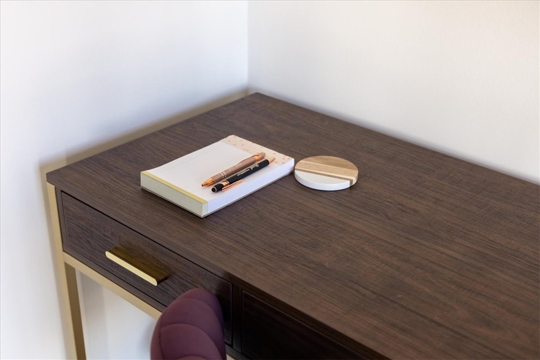 Phase I Pv Twnhms - Residential Lease