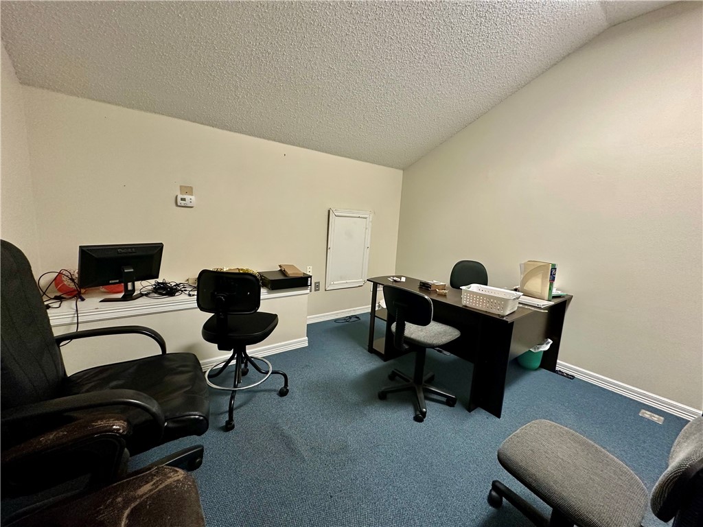 Cmn Bus Park - Commercial Lease