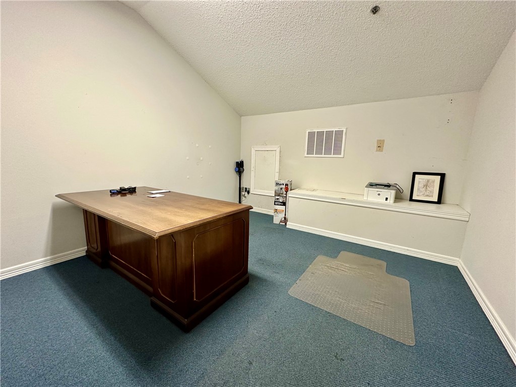 Cmn Bus Park - Commercial Lease
