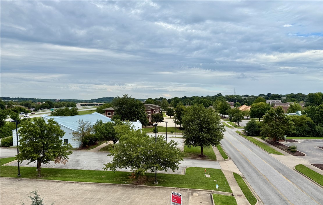 Cmn Bus Park - Commercial Lease