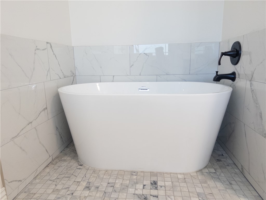 J C Spencers Sub Siloam Spgs - Residential