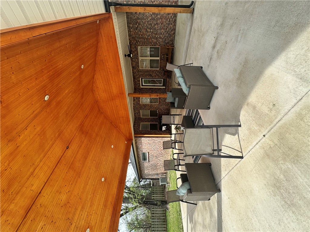 J C Spencers Sub Siloam Spgs - Residential