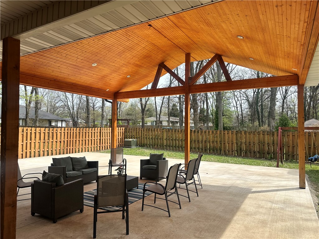 J C Spencers Sub Siloam Spgs - Residential