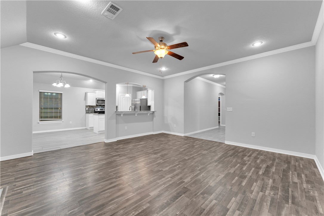 Chelsea Point Ii Rogers - Residential