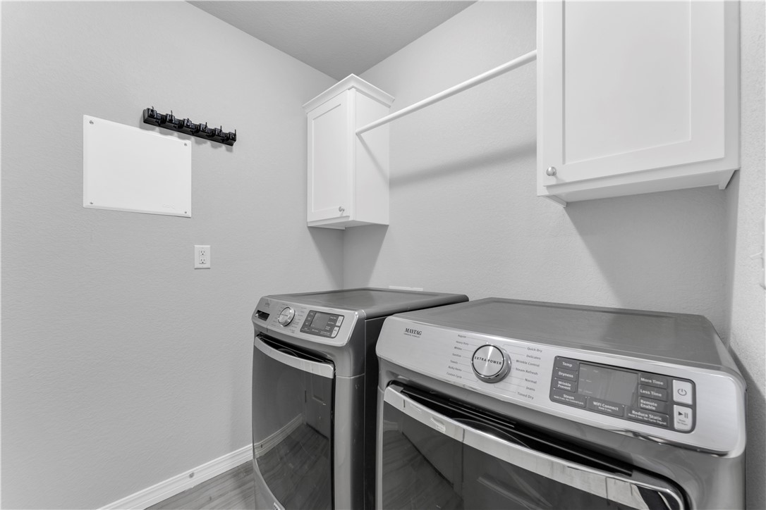 Chelsea Point Ii Rogers - Residential