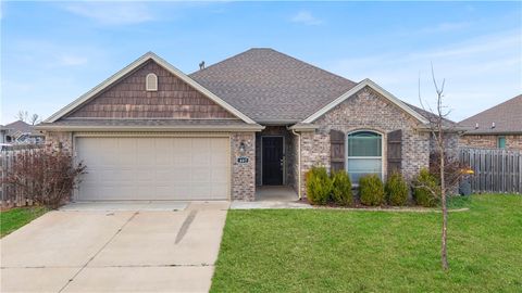 Photo of 407 W Gillian Avenue, Rogers, AR 72758 (MLS # 1338965)