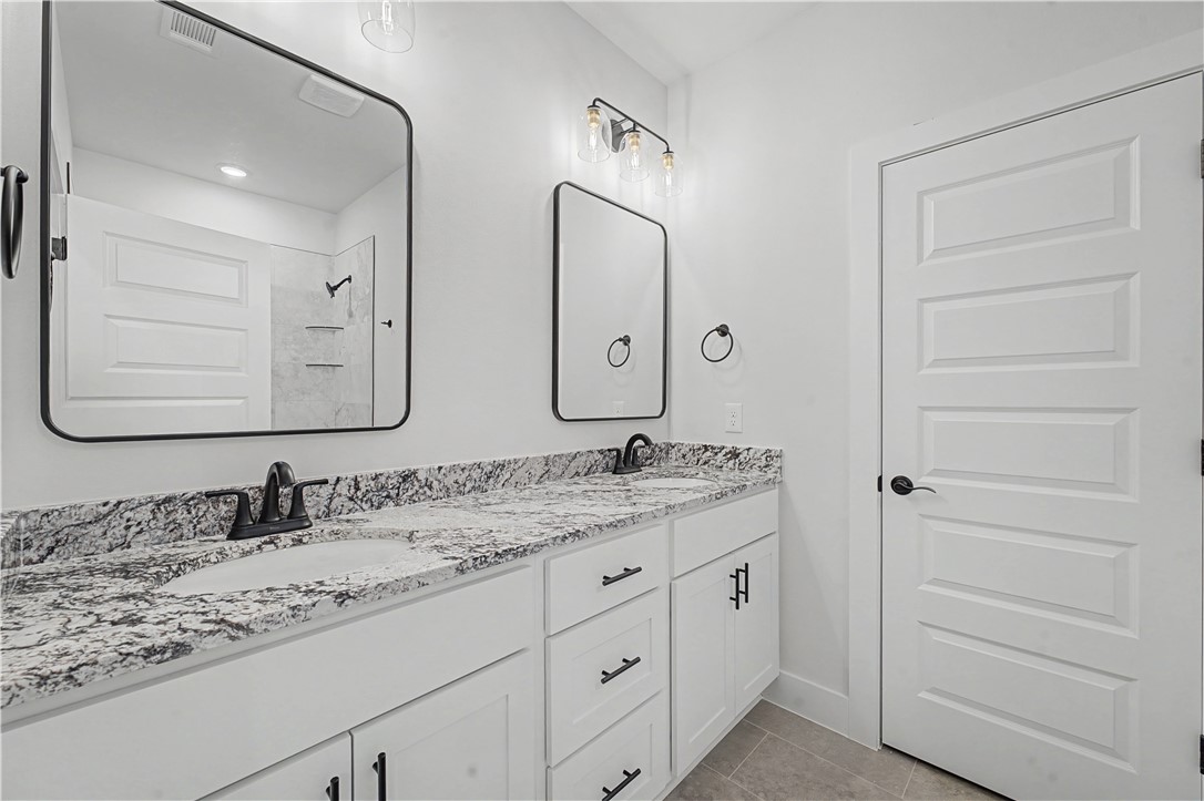 MAPLE ESTATES PH III-CENTERTON - Residential