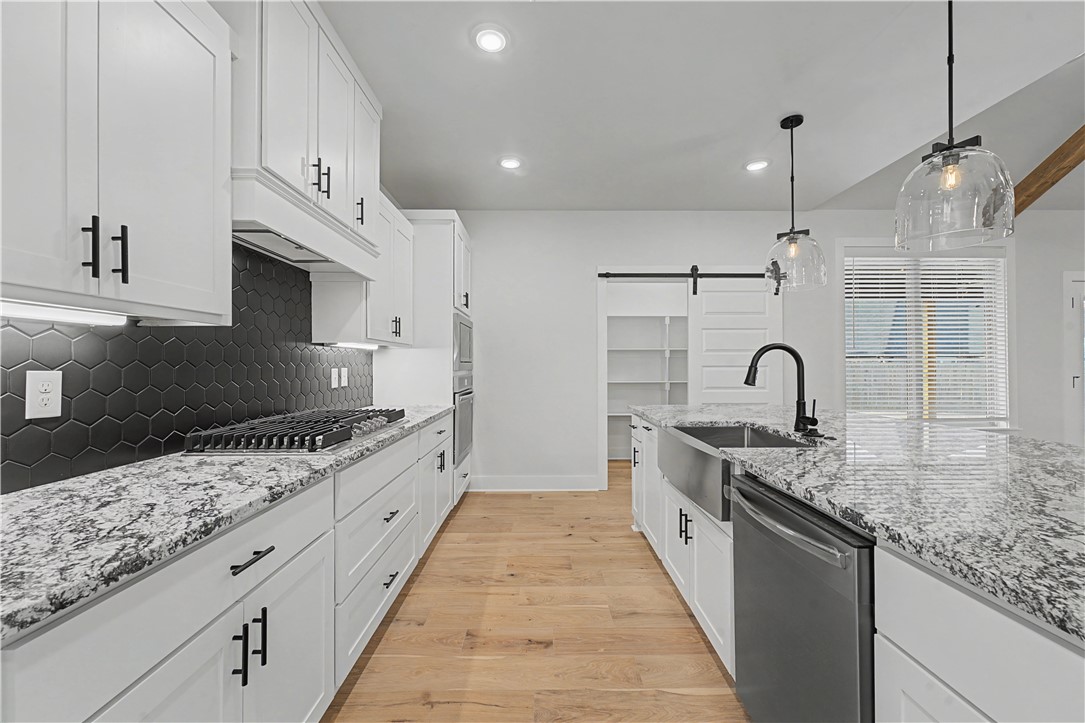 MAPLE ESTATES PH III-CENTERTON - Residential