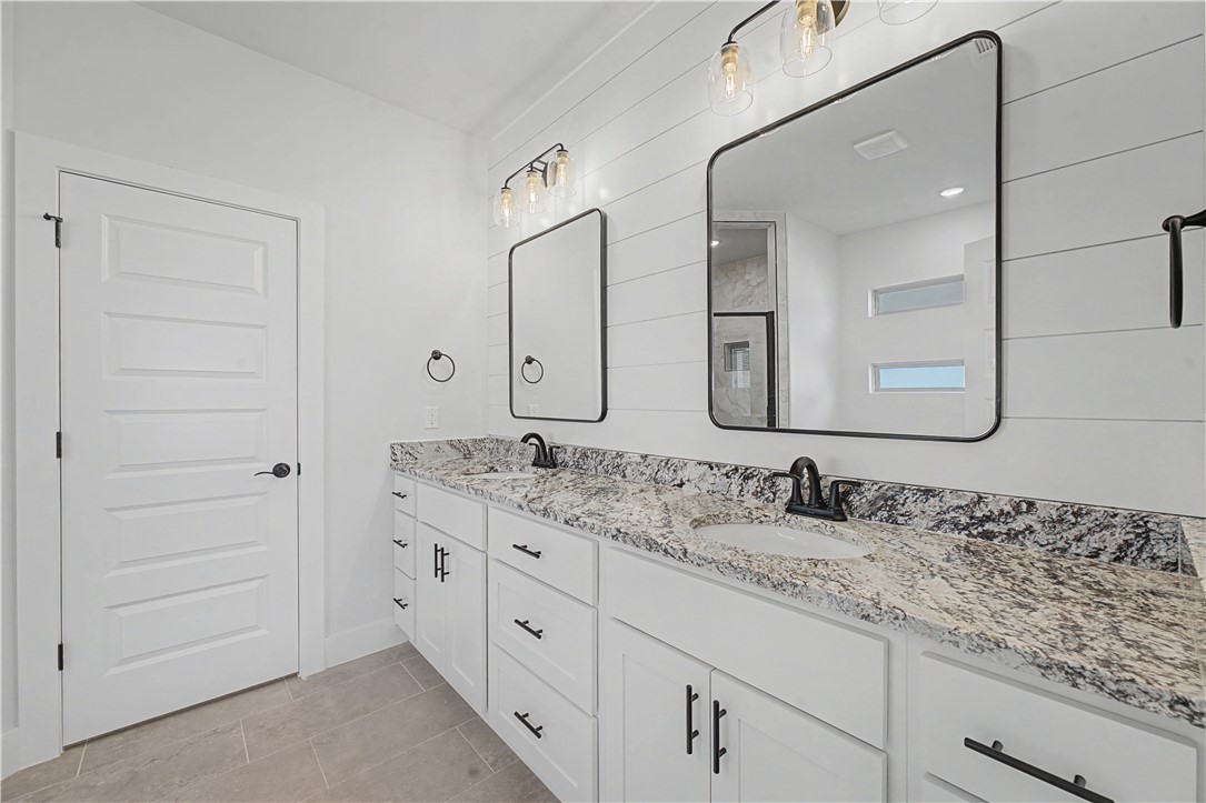 MAPLE ESTATES PH III-CENTERTON - Residential