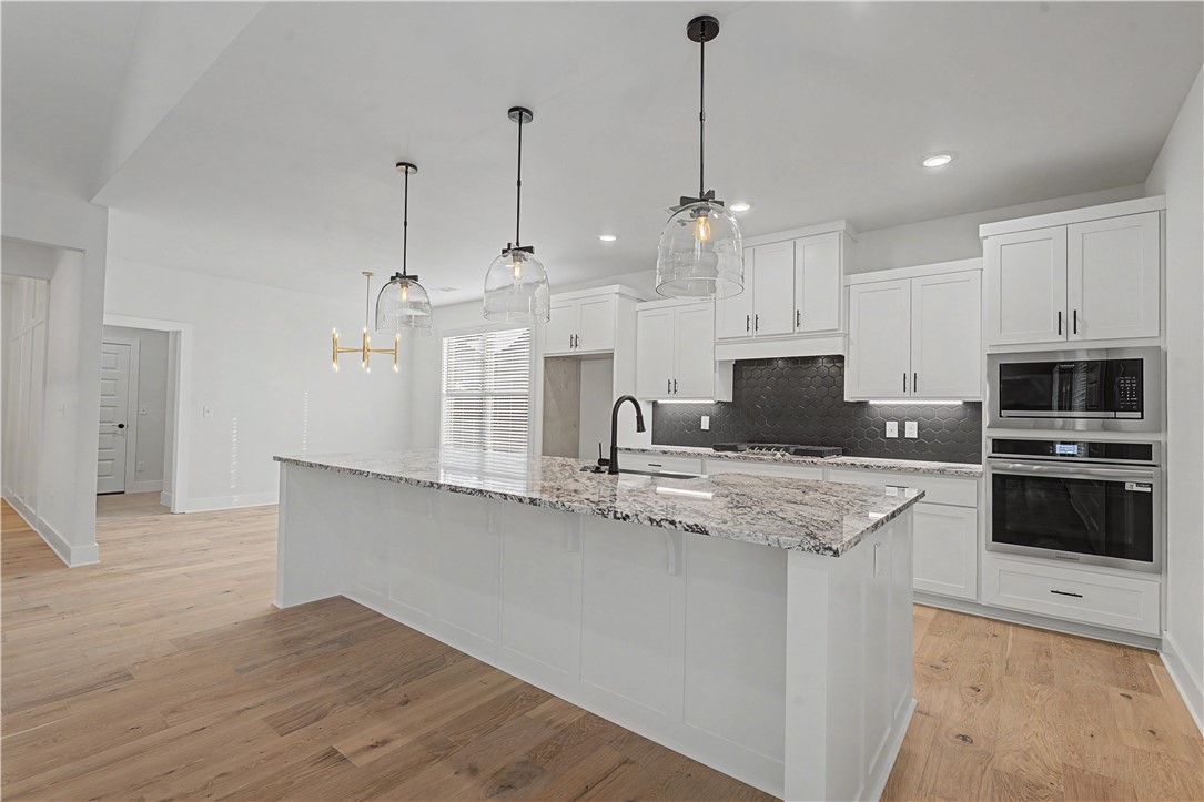 MAPLE ESTATES PH III-CENTERTON - Residential