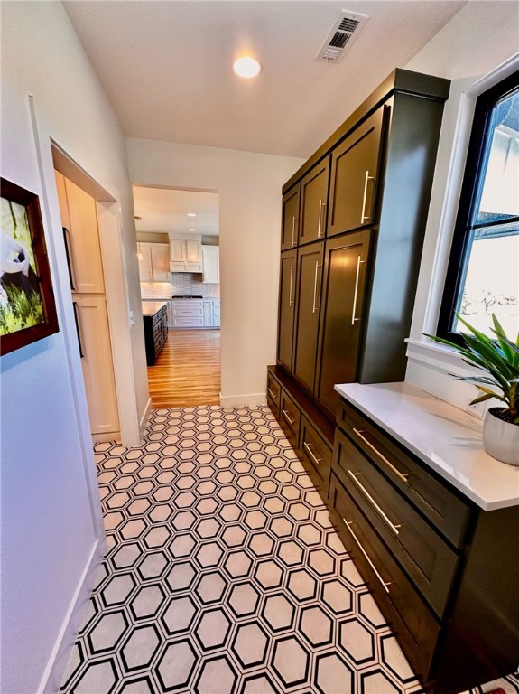 01-18-31-CAVE SPRINGS - Residential