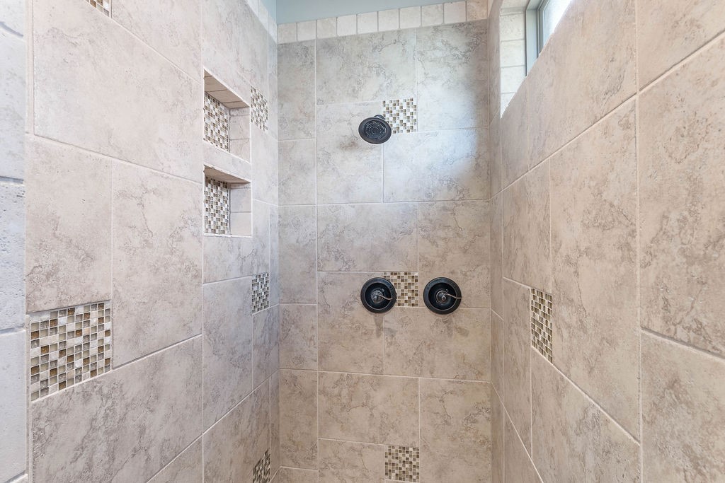 Oak Tree Centerton - Residential