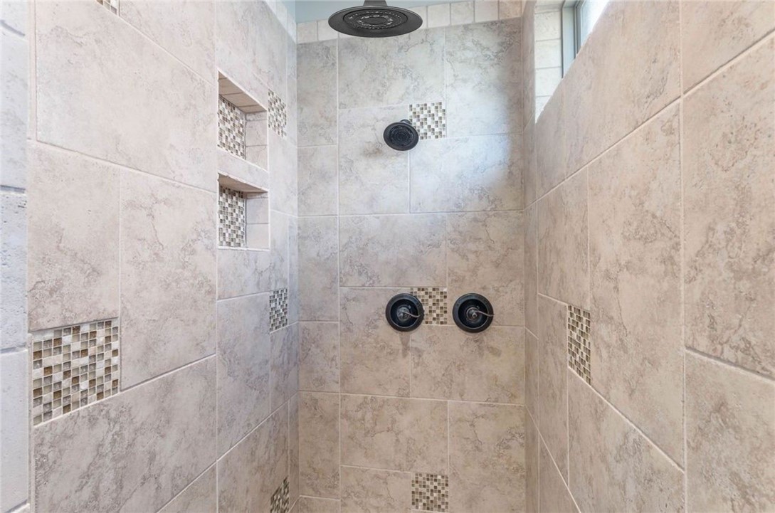 Oak Tree Centerton - Residential