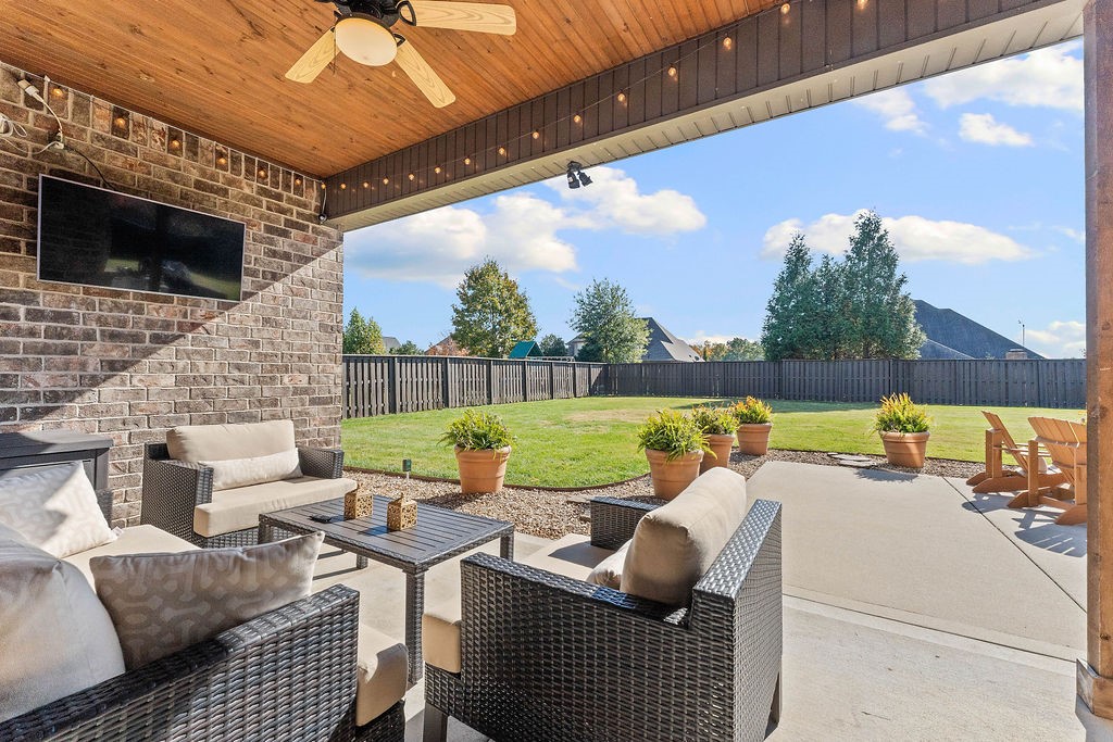 Oak Tree Centerton - Residential