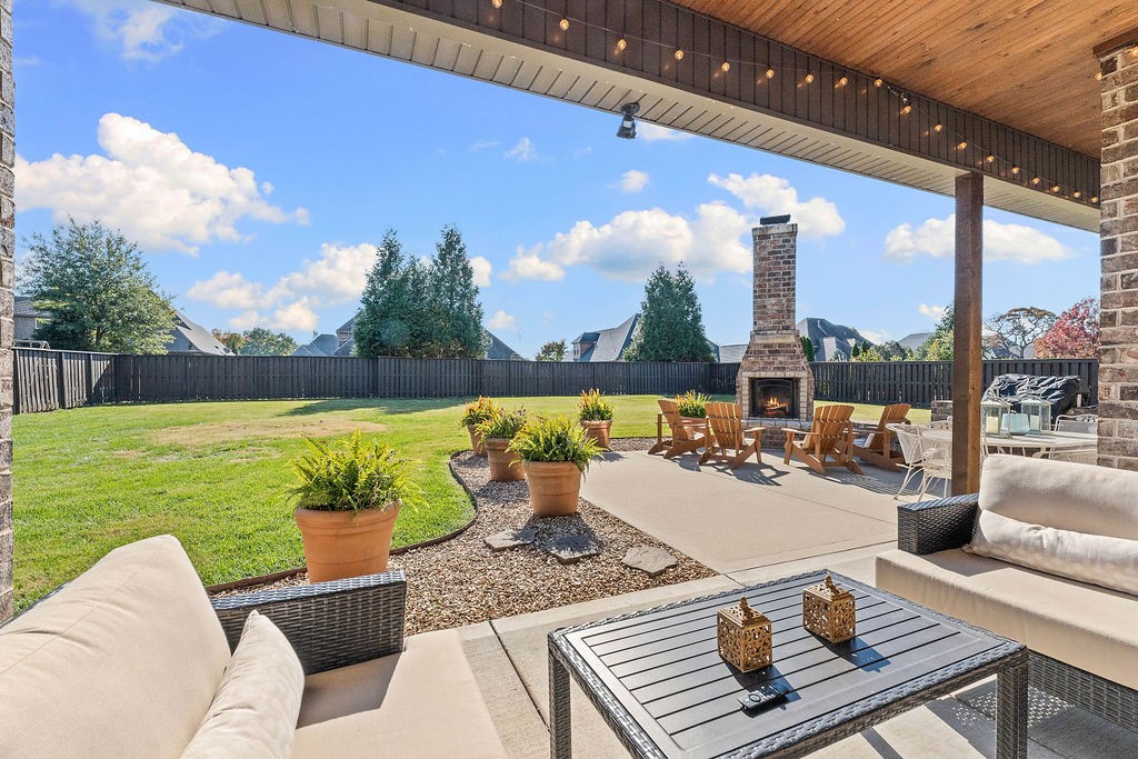 Oak Tree Centerton - Residential