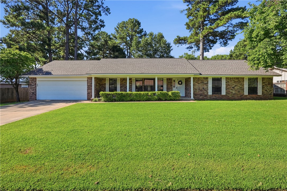 Photo 1 of 32 — 2503 W 2nd Place, Russellville, AR 72801