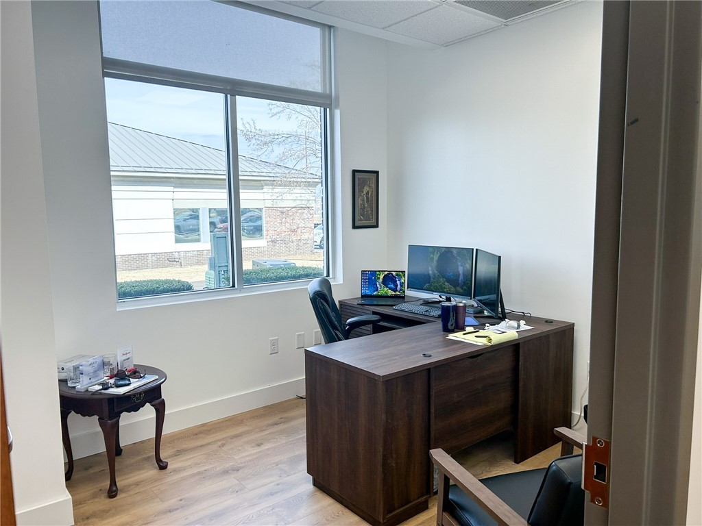 Pinnacle Pointe Sub Rogers - Commercial Lease