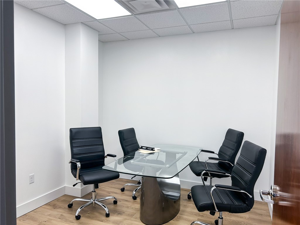 Pinnacle Pointe Sub Rogers - Commercial Lease