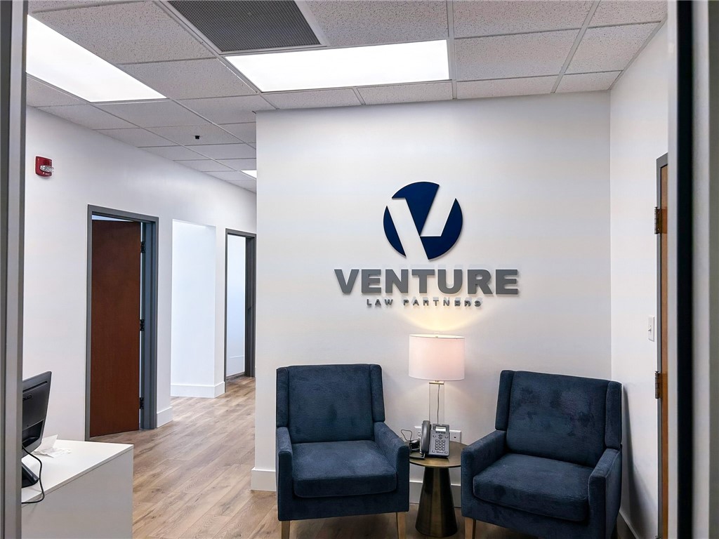 Pinnacle Pointe Sub Rogers - Commercial Lease