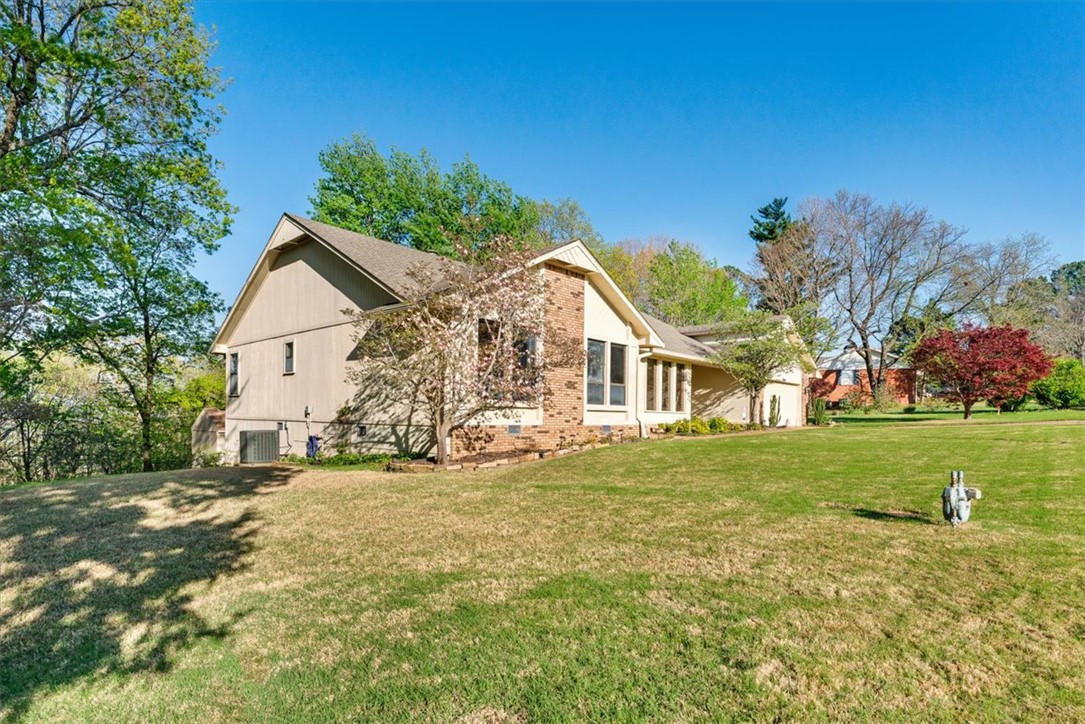 Country Club Estates - Residential