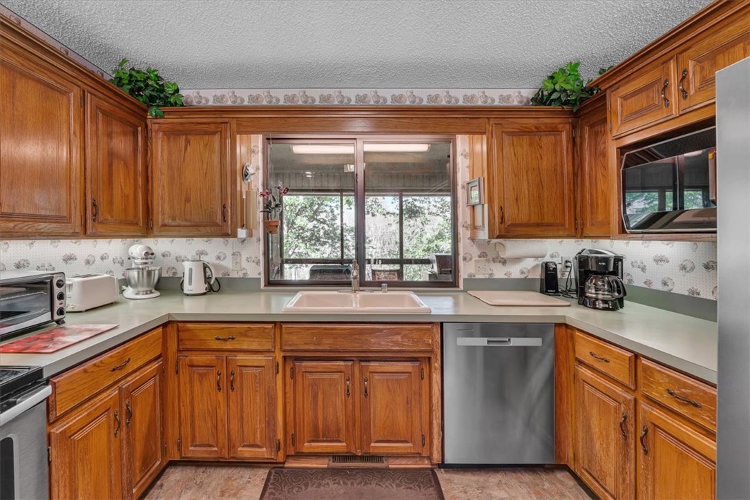 Country Club Estates - Residential