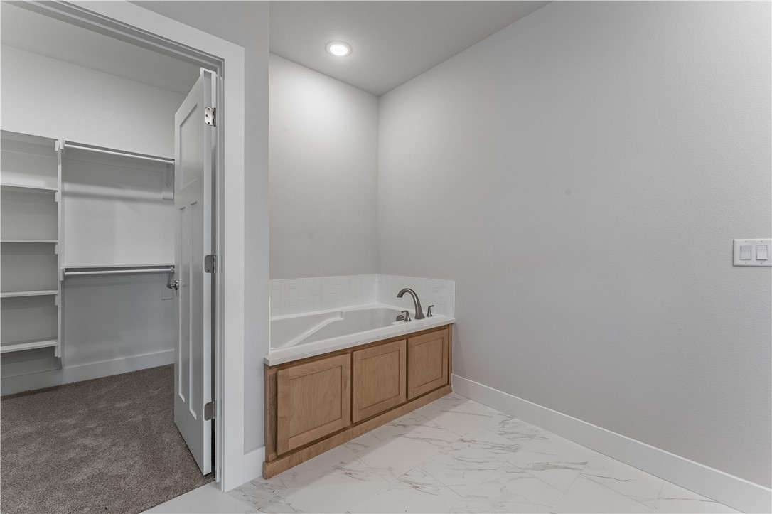 The Greens at Sugar Creek - Residential Lease