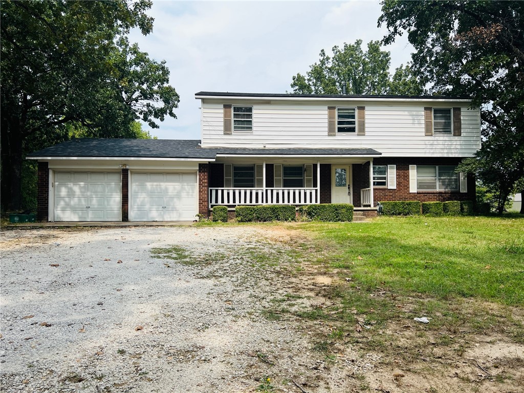 Nice older home in Northeast Fayetteville. Home features 4 bedrooms, 2.5 baths, 2 living areas, fireplace, formal dining, nice backyard for entertaining. All appliances.