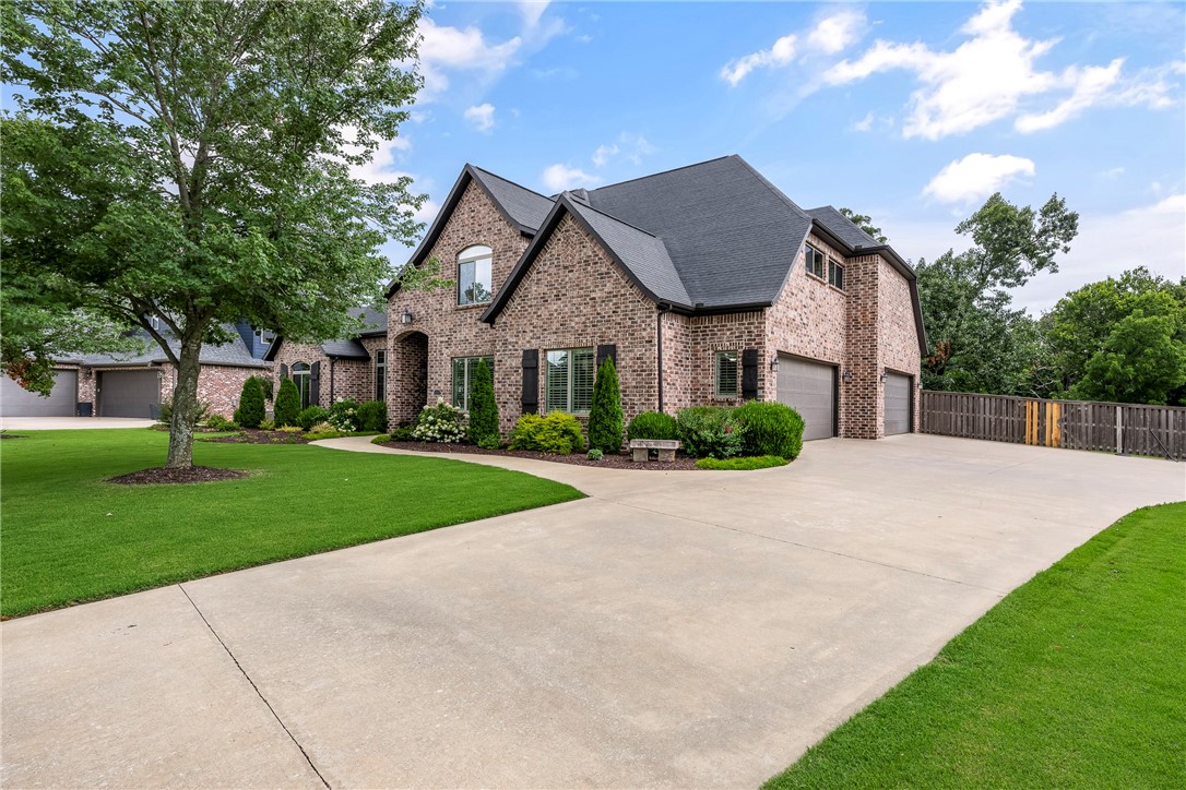 Oak Tree Centerton - Residential