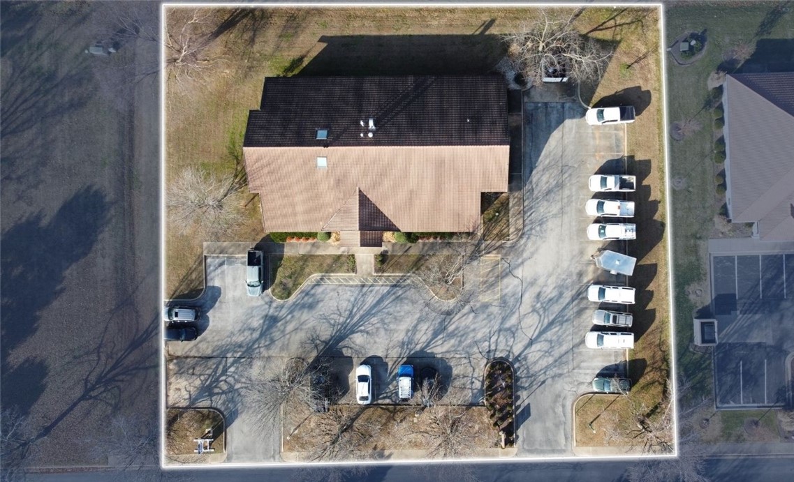 Village On The Crks Sub Rogers - Commercial Lease