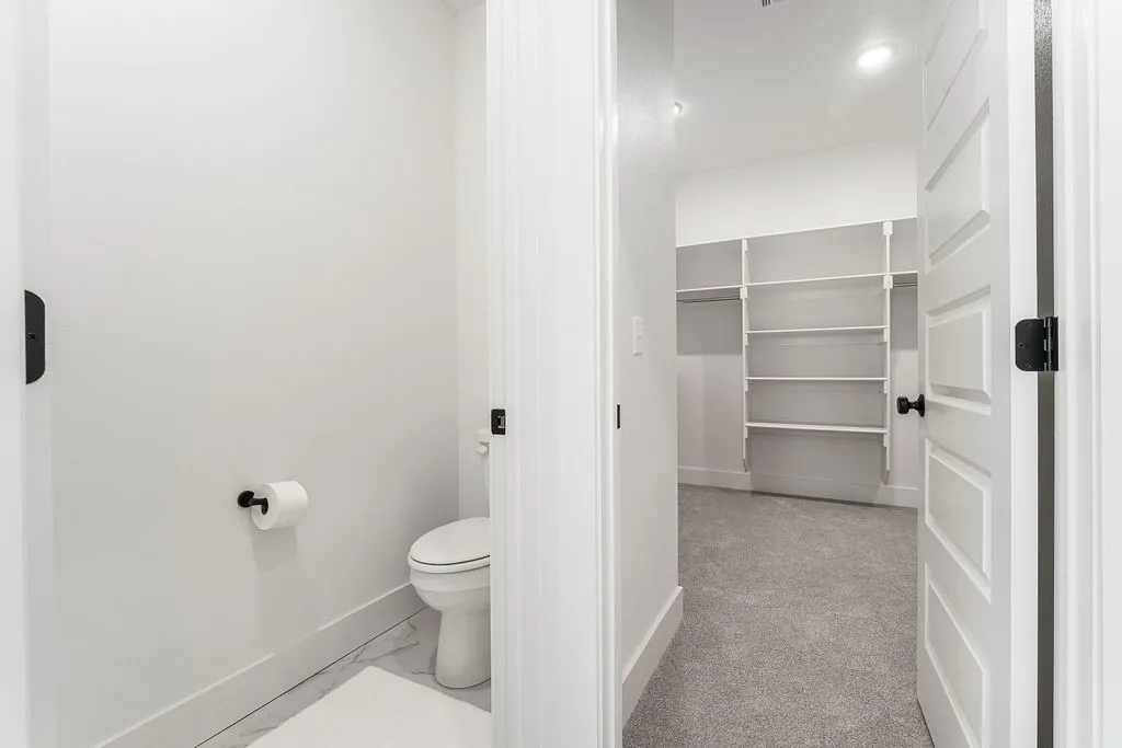 Rogers, Arkansas 72756, United States, 3 Bedrooms Bedrooms, ,3 BathroomsBathrooms,Residential,Active,117084