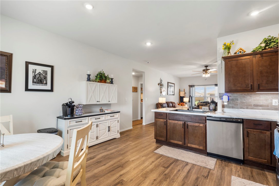 Walnut Hill Sub Ph Ii Pea Ridge - Residential
