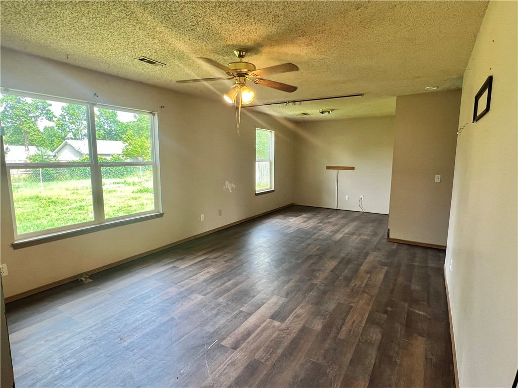 Twin Oaks Sub Ph II - Residential