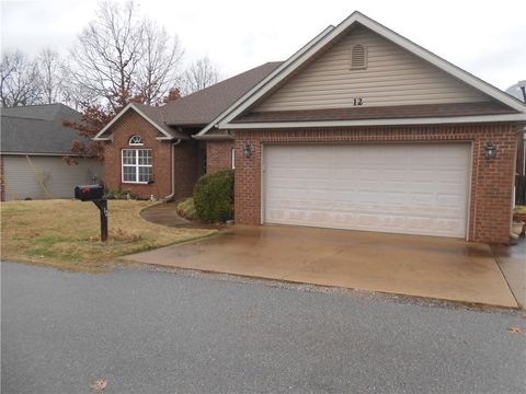 Photo of 12 Cranfield Drive, Bella Vista, AR 72714 (MLS # 1330872)