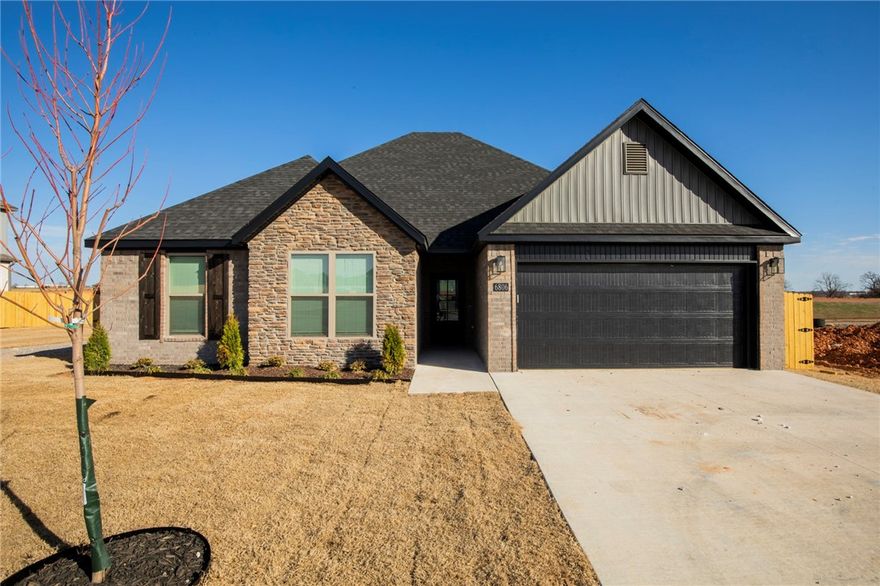 This home is in a prime Bentonville location with an amazing price. Quartz countertops, custom built cabinets, soaker tub & walk-in shower in the master, large closet, split floor plan, hardwood floors, and so much more. Home includes a builders warranty from an established builder in NWA. Fence AND Gutters included in purchase price. Neighborhood pool will be complete by summer of 2026. Subdivision walking trails are up now! Seller is offering $5,000 in closing costs, rate buy downs, or appliance upgrade. Preferred lender is offering up to $3,500 towards rate buy down or closing costs.